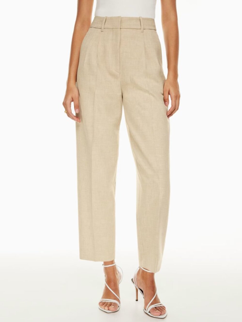 Aritzia White Carrot Pant Size 6